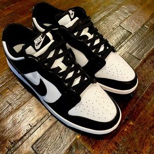 NIKE PANDA DUNKS